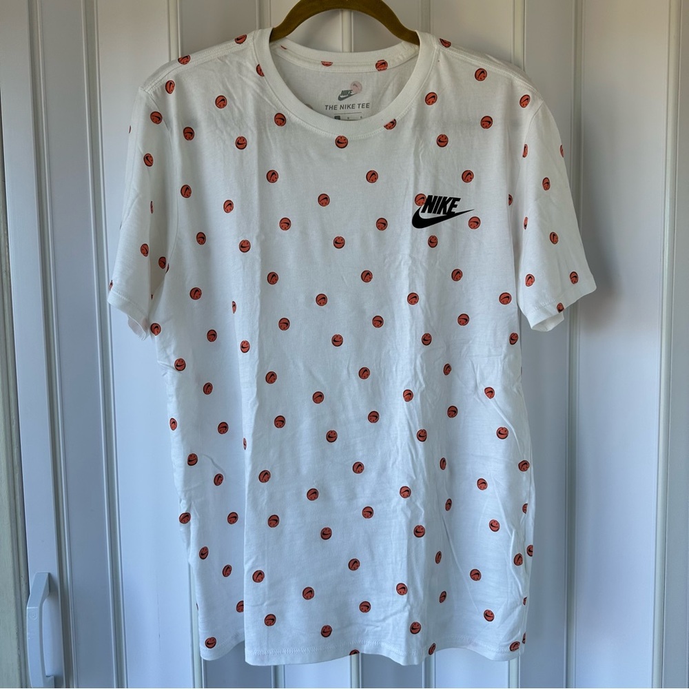Nike sportswear t-shirt